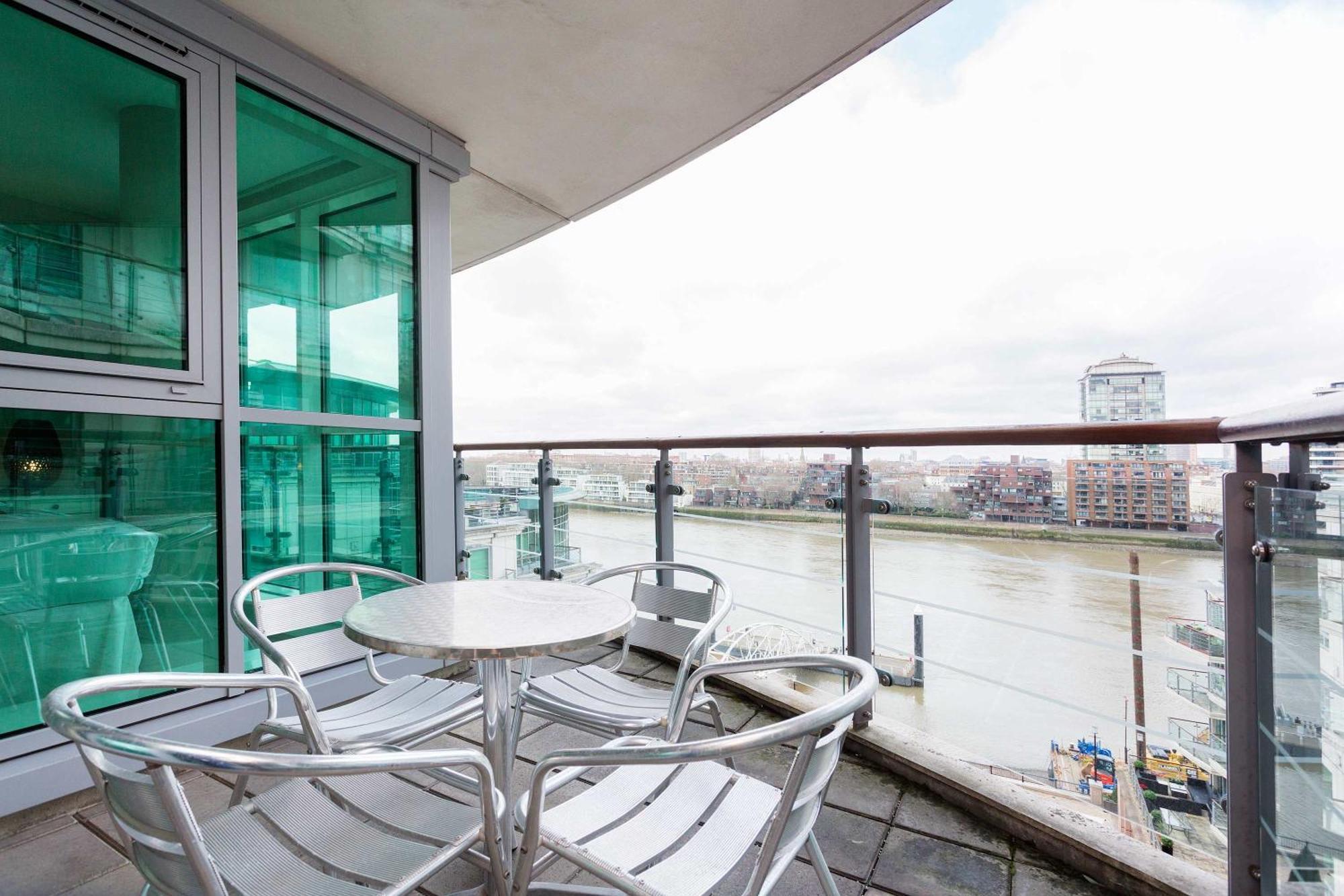 Veeve - River Views From Vauxhall Лондон Экстерьер фото